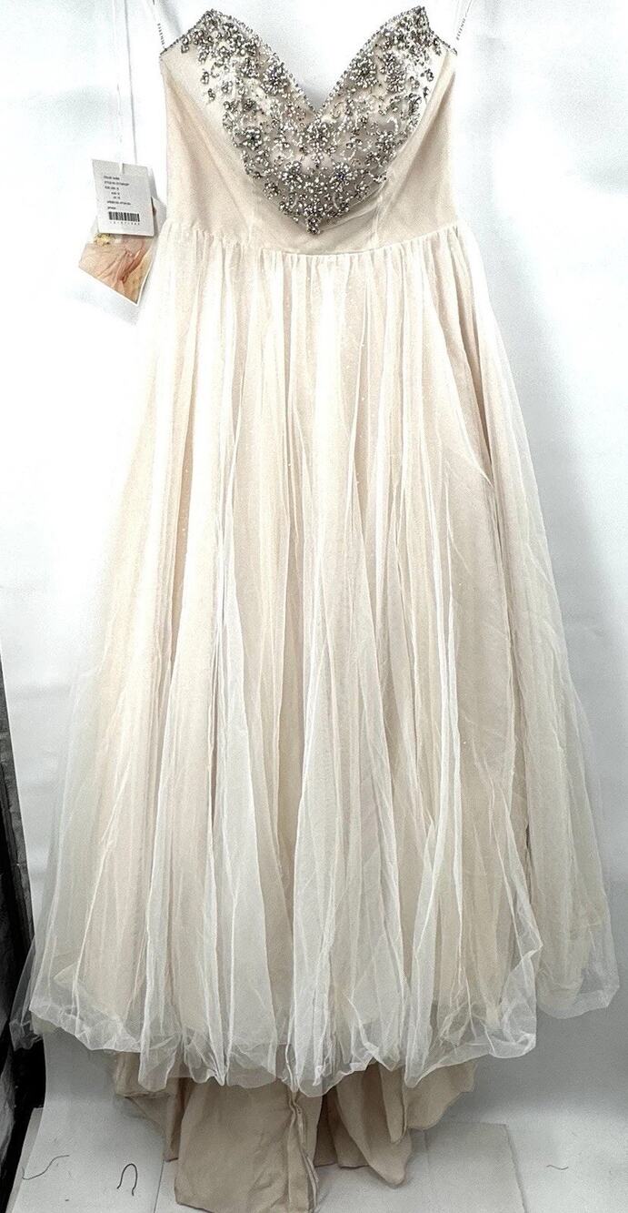 Essense Of Australia Tulle Wedding Gown D1733RGZP Sweetheard Princess US 16